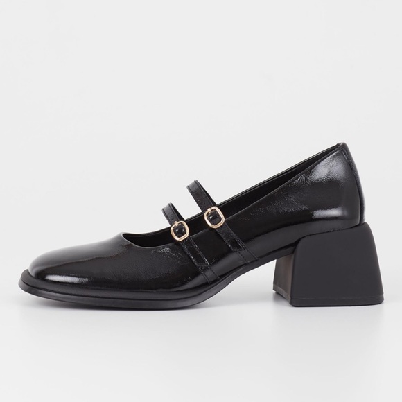 Vagabond Ansie Mary Jane Pumps
Size 7 - Picture 2 of 9